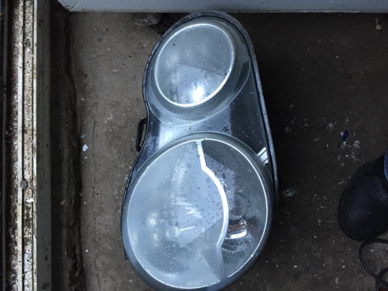 Vw polo headlight