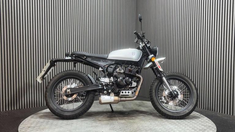 Mutt Razorback 2024 1 OWNER RUNNING PROJECT BIKE SPARES OR REPAIR 125CC