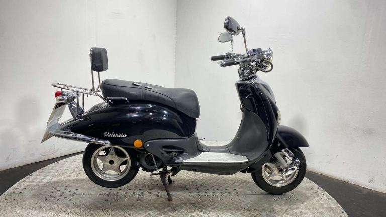 Lexmoto Valencia 2015 7K NON RUNNING PROJECT BIKE SCOOTER 125CC