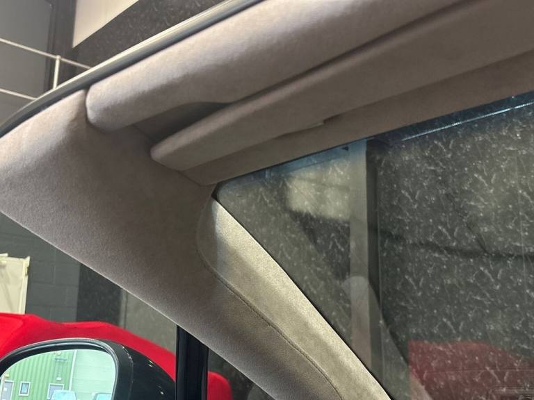 2011 Aston Martin Vantage 4.7 V8 Roadster 2dr Petrol Sportshift Euro 4 (420 bhp) Convertible Petr...