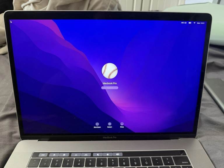 Apple MacBook Pro 15-inch 2017 A1707 I7 Touch Bar 16GB 512GB *Please Read*