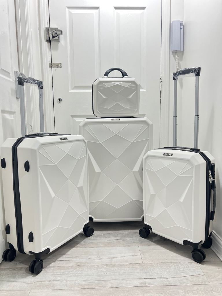 Luggage suitcase set of 4 - white