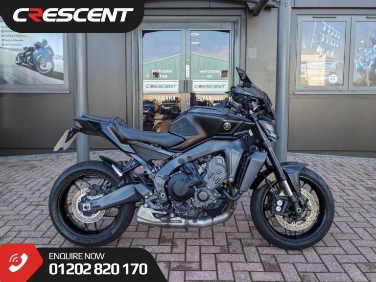 YAMAHA MT-09 Y-AMT 2024 - 3 SERVICE ENTRIES - MICHELIN TYRES- MANY EXTRAS FITTED