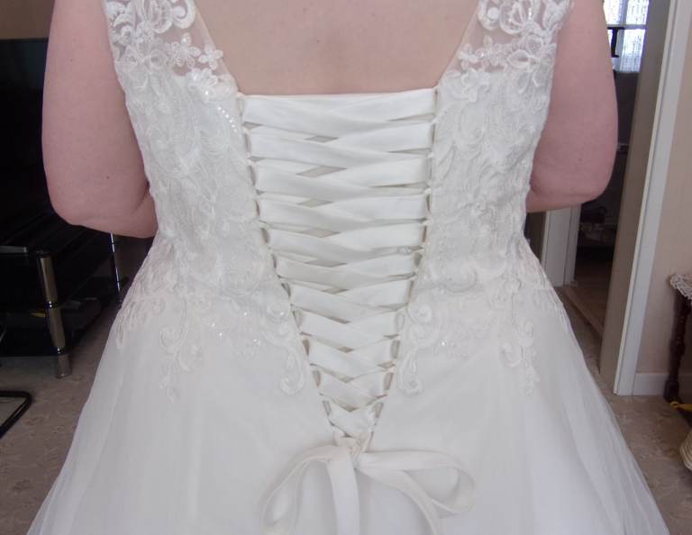 Wedding Ivory dress for sale size UK 18-20/22