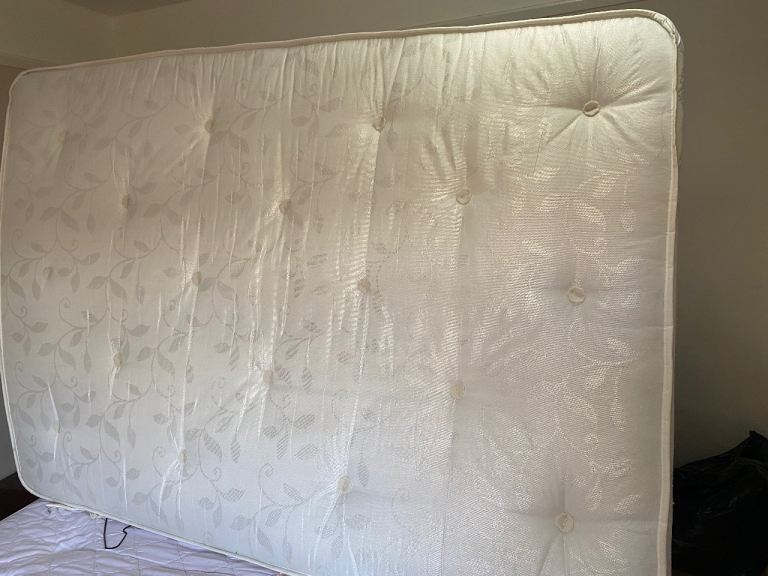 Comfortable White Mattress and divan bed base - excellent Condition