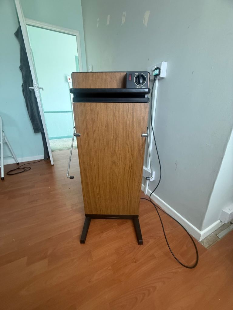 Trouser press 
