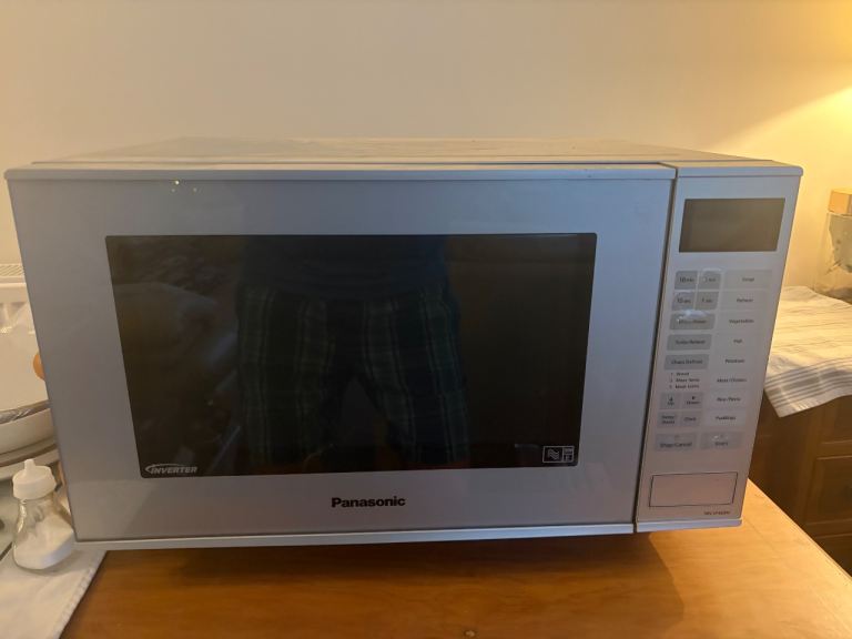 Microwave Oven 