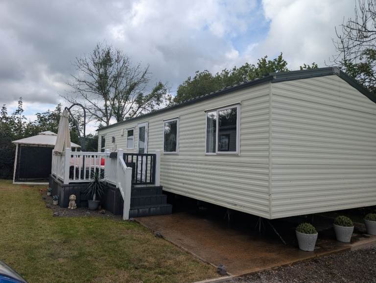 2 bedroom Willerby signature static caravan 