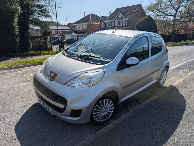 Peugeot, 107, Hatchback, 2009, Manual, 998 (cc), 5 doors