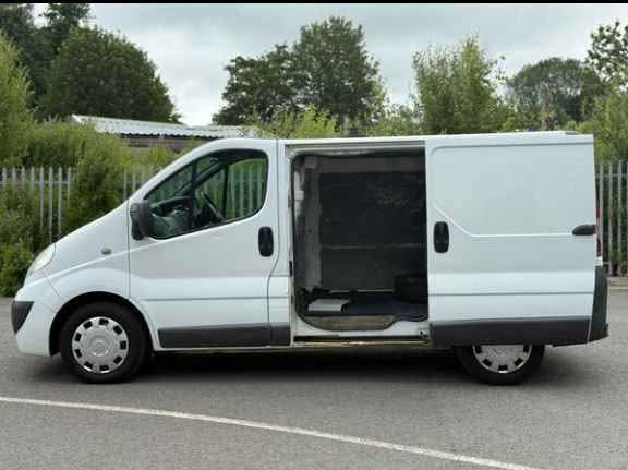SWAP VAN AND ROOF TENT POSSIBLITY A RENAULT LAGUNA