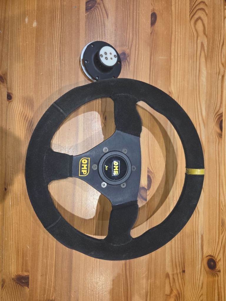 Omp Mitsubishi evo 7 8 9 steering wheel boss, quick release 