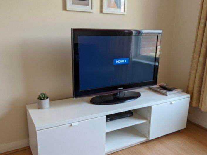 40" Samsung tv for £80