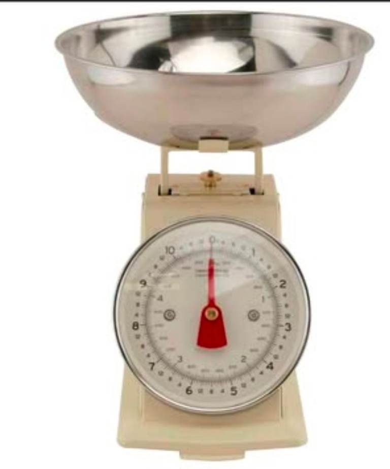 A new still boxed cream set of traditional Style Kitchen Mechanical Scale 