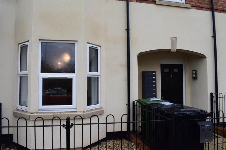 Modern 1-Bedroom Ground Floor Flat – Close to Wellingborough Town Centre.