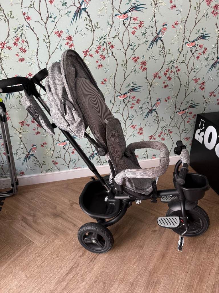 Kinderkraft tricycle/trike £30