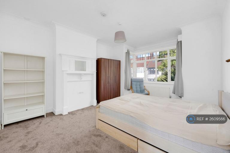 4 bedroom house in Hanover Road, London, NW10 (4 bed) (#2609566)