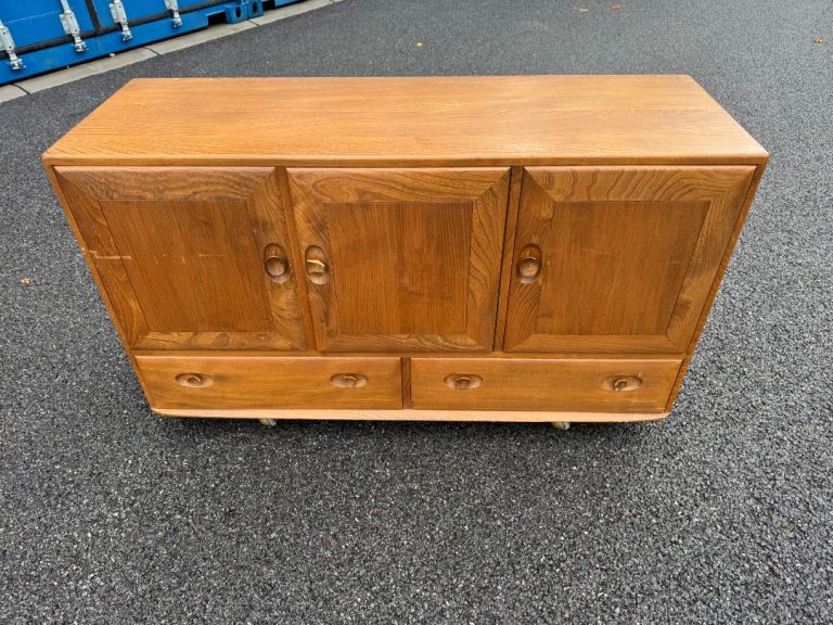 image for vintage Ercol sideboard broken  handles for restoration possible delivery