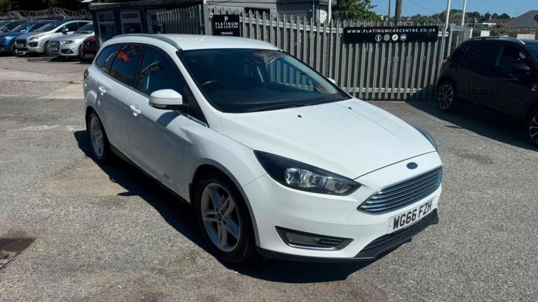 2016 Ford Focus TITANIUM Estate Petrol Manual