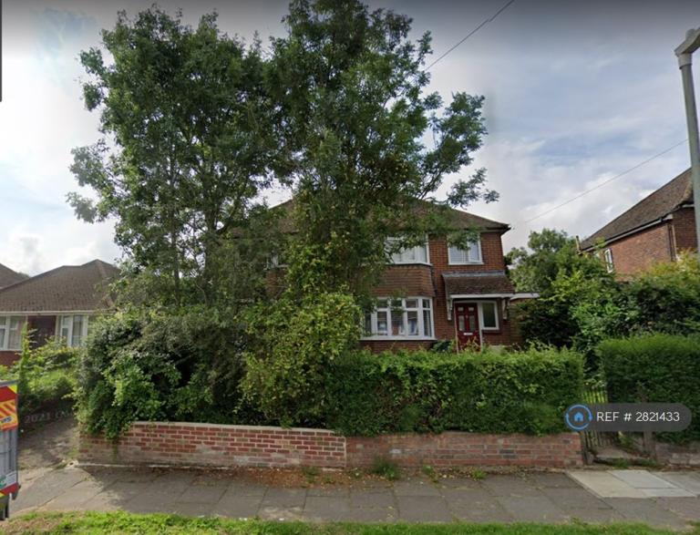 4 bedroom house in Old Park Avenue, Canterbury, CT1 (4 bed) (#2821433)