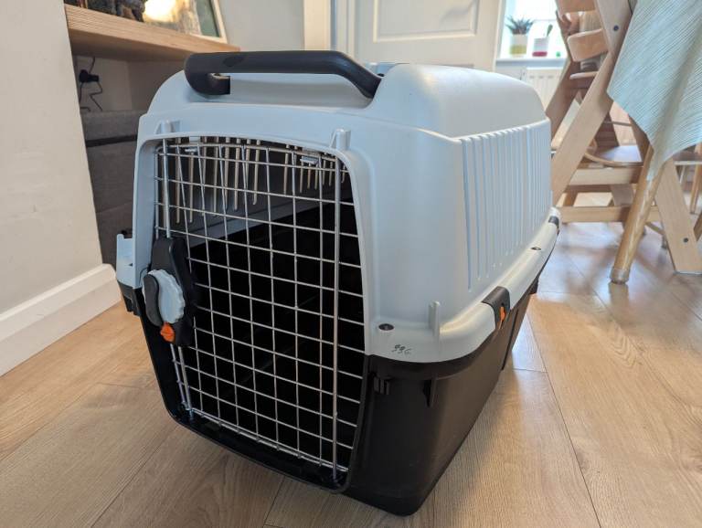Pet carrier IATA approved 