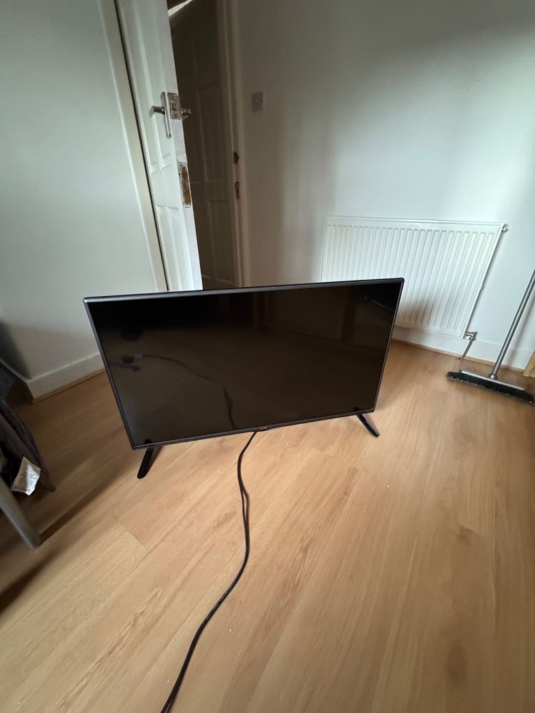 LG Black Flat Screen TV – Good Condition