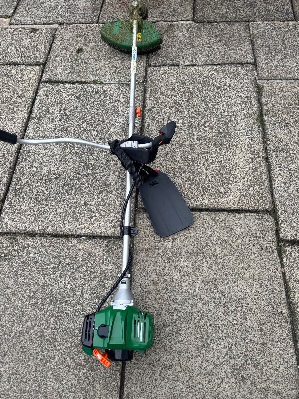 Hawksmoor pettol strimmer 