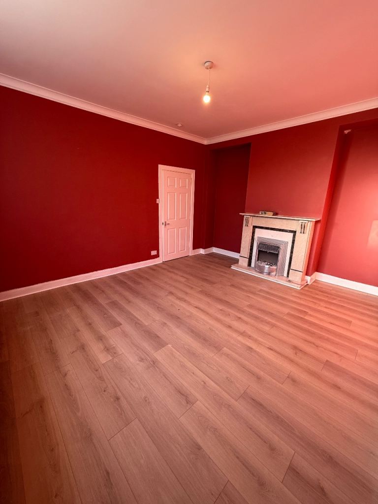 4 bedrooms detached bungalow 