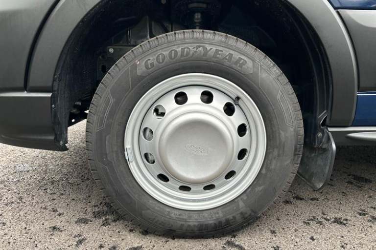 2025 Ford Transit 460 Leader L4 H3 ELWB High Roof 17 Seater Minibus RWD 2.0 EcoBlue 165ps, RE Min...