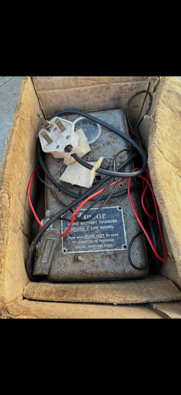 image for Oldschool battery charger