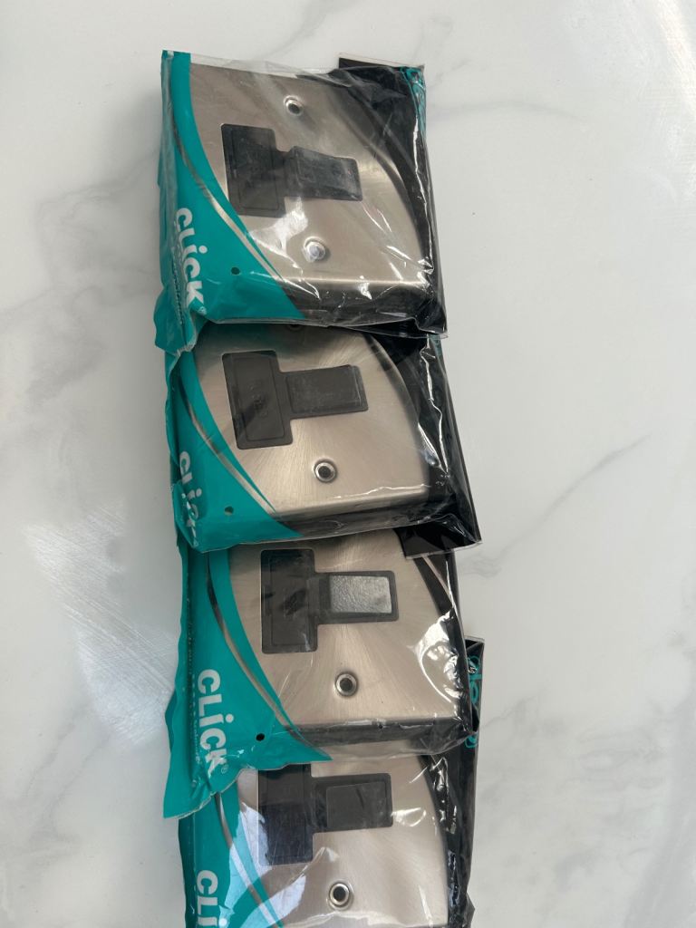CLICK DECO SATIN CHROME SWITCHED FUSED SPUR VPSC651BK