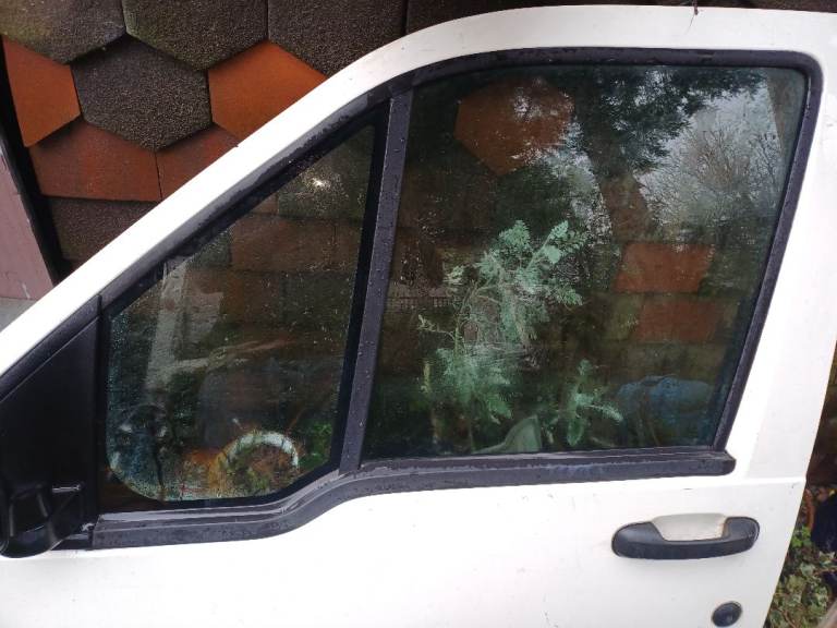 Ford transit connect mk1 passenger door  mk1 vgc with card and mirror with glass