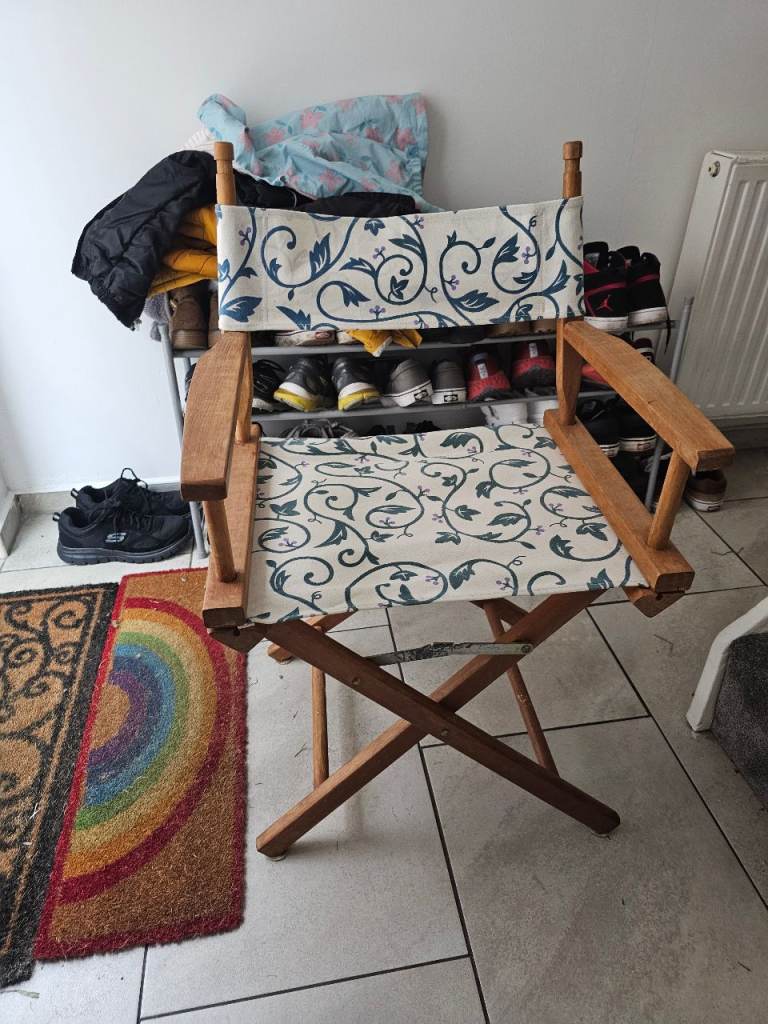 Folding directors chairs 2