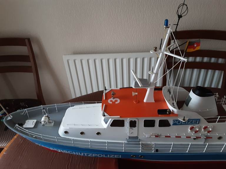   Model 'Robbie' police boat