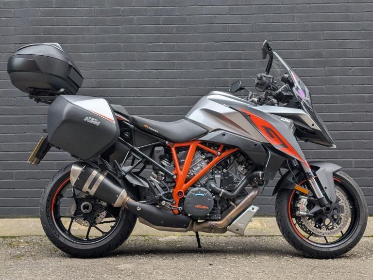 2017 KTM 1290 SUPER DUKE GT - HUGE SERVICE HISTORY! 
