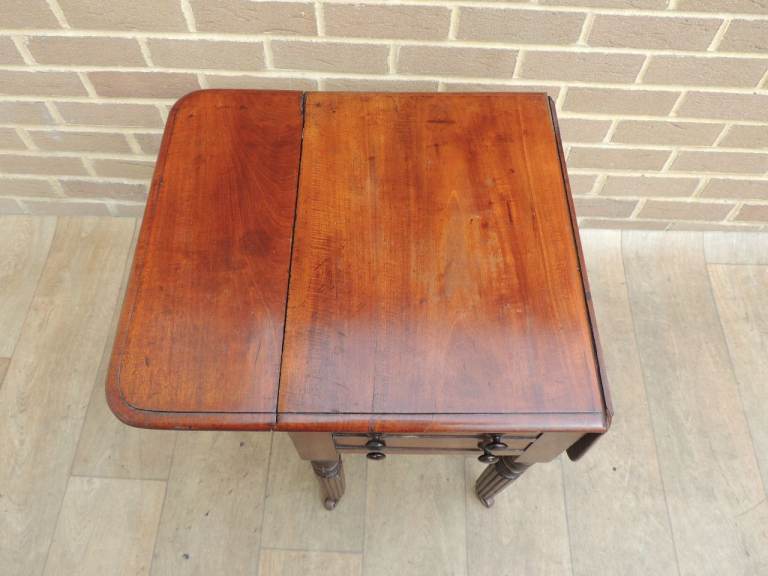 Victorian Antique Side Table (UK Drelivery)