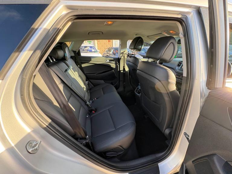 2015 Hyundai TUCSON 1.7 CRDi Blue Drive Premium 5dr 2WD ESTATE Diesel Manual