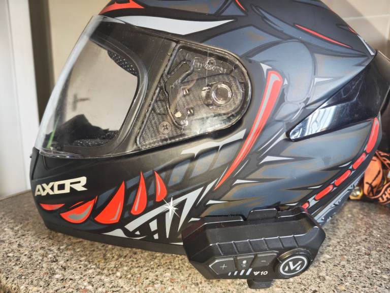 Motobike helmet with bluetooth 