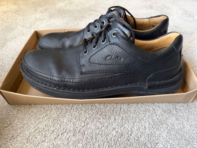 Clarks Men’s Black Leather Shoes – EU 45 / UK 10.5, Very Good Condition