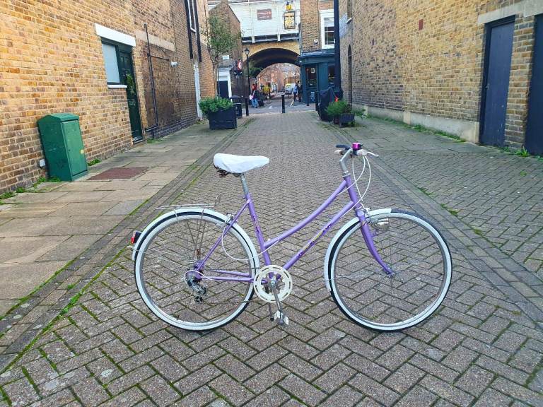 Super Cute SMALL vintage ladies Peugeot city bike SERVICED