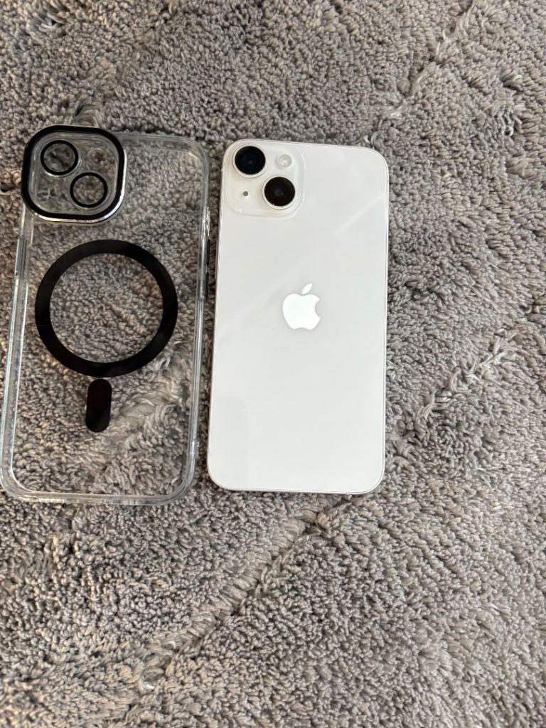 White iPhone 14- good condition Clear MagSafe Case