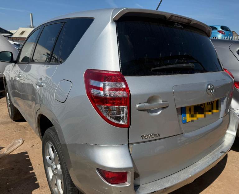 Breaking spare Toyota rav 4