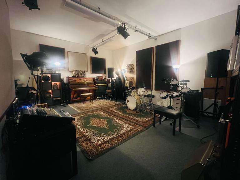 Creative studio/workspace/rehearsal space available in Shawfield, Glasgow Southside