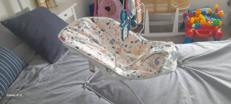 Baby Bouncer Chair with Toy Bar – Multicoloured, Good Condition