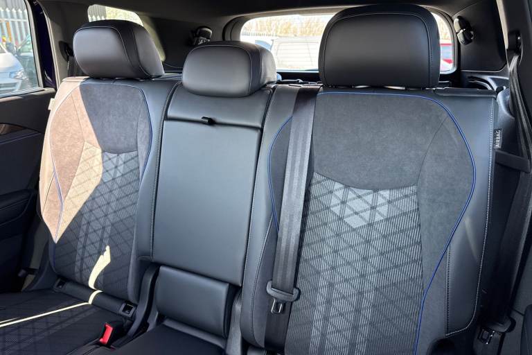 2025 Volkswagen Touran 1.5 eTSI R-Line 5dr DSG7 [7 Seat] Estate PETROL Automatic