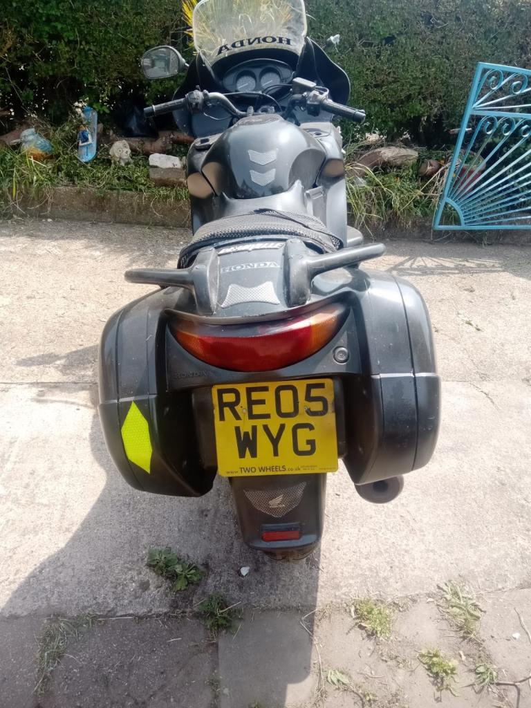 Honda, DEAUVILLE, 2005, 647 (cc)