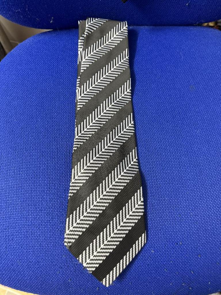 Giorgio Armani Silk Tie Mens Smart Striped Black White Luxury Designer Italy