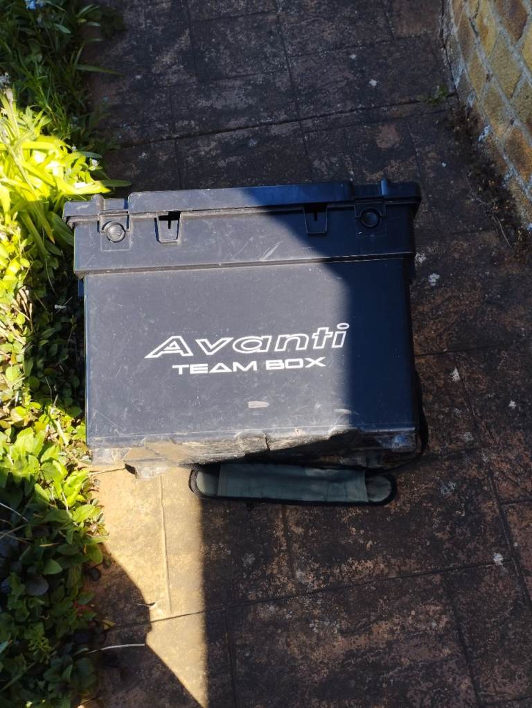 Avanti fishing seat box
