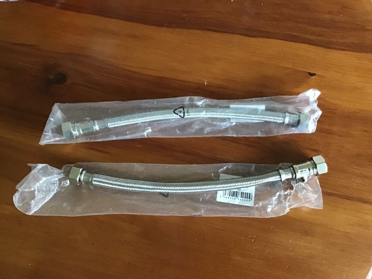 Flexible tap connectors