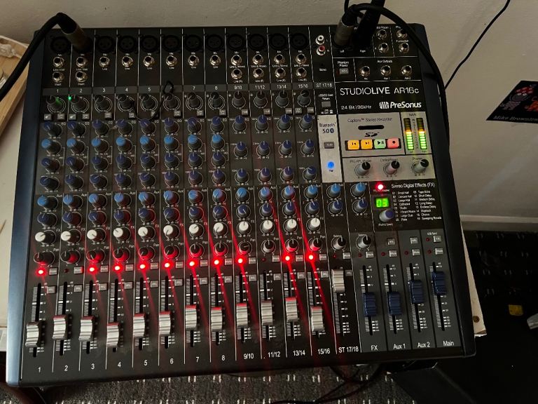 🎤 Complete DJ / PA Sound System Bundle – Mixer, Speakers, Mic & Cables