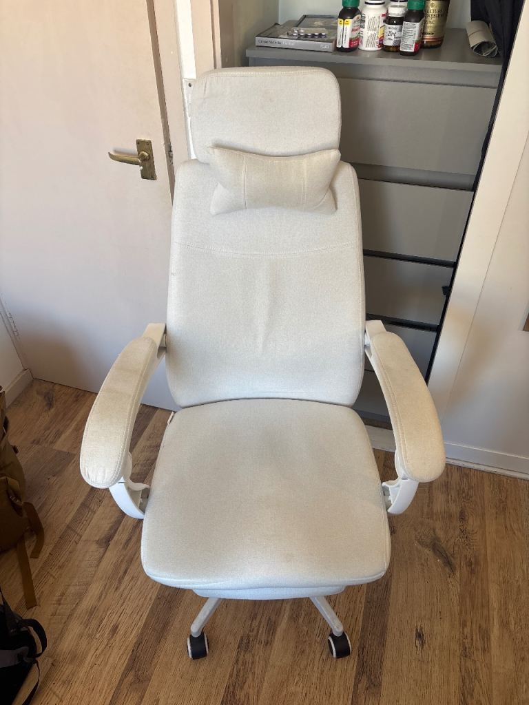 Comfortable White Office Chair with Headrest – Good Condition